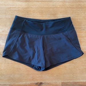 Lululemon run time speed up short  4” size 4